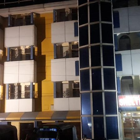 Hotel Shelter Tarapith Buitenkant foto