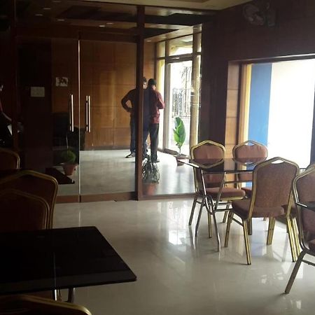 Hotel Shelter Tarapith Buitenkant foto