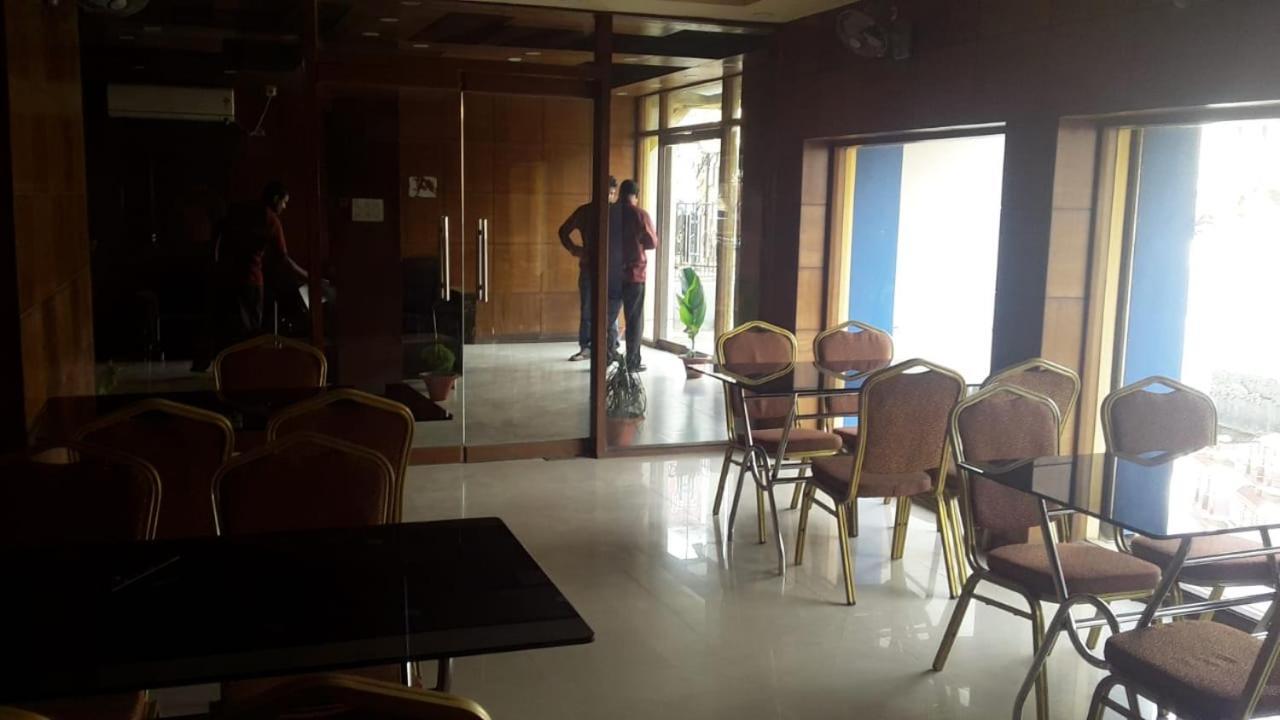 Hotel Shelter Tarapith Buitenkant foto